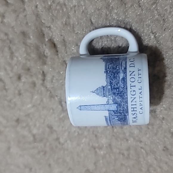 2oz Starbucks Mini Mug - Picture 1 of 3